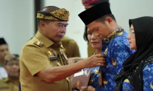 Serahkan Sk Pppk, Gubernur Zainal: Jaga Integritas