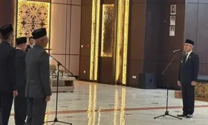 Wempi W Mawa Pimpin Pelantikan Pejabat, Tekankan Inovasi dan Sinergi