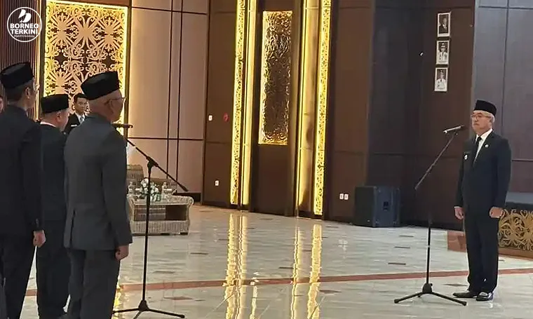 Wempi W Mawa Pimpin Pelantikan Pejabat, Tekankan Inovasi dan Sinergi