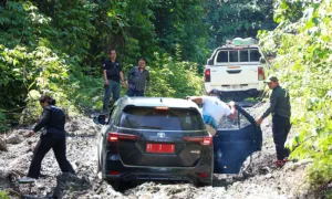 Wagub Kaltara Tinjau Infrastruktur KM 95, Akses Perbatasan Dinilai Mendesak Dibenahi