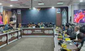 Pembahasan Merger STIPER-UMB Berau Ricuh, Mahasiswa-Alumni Walk Out